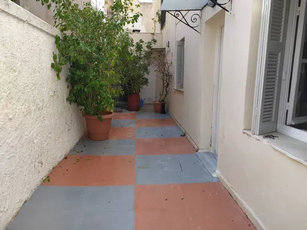 Renovated One-Bedroom Apartment for Rent in Koukaki - Makrigianni, Athens Center