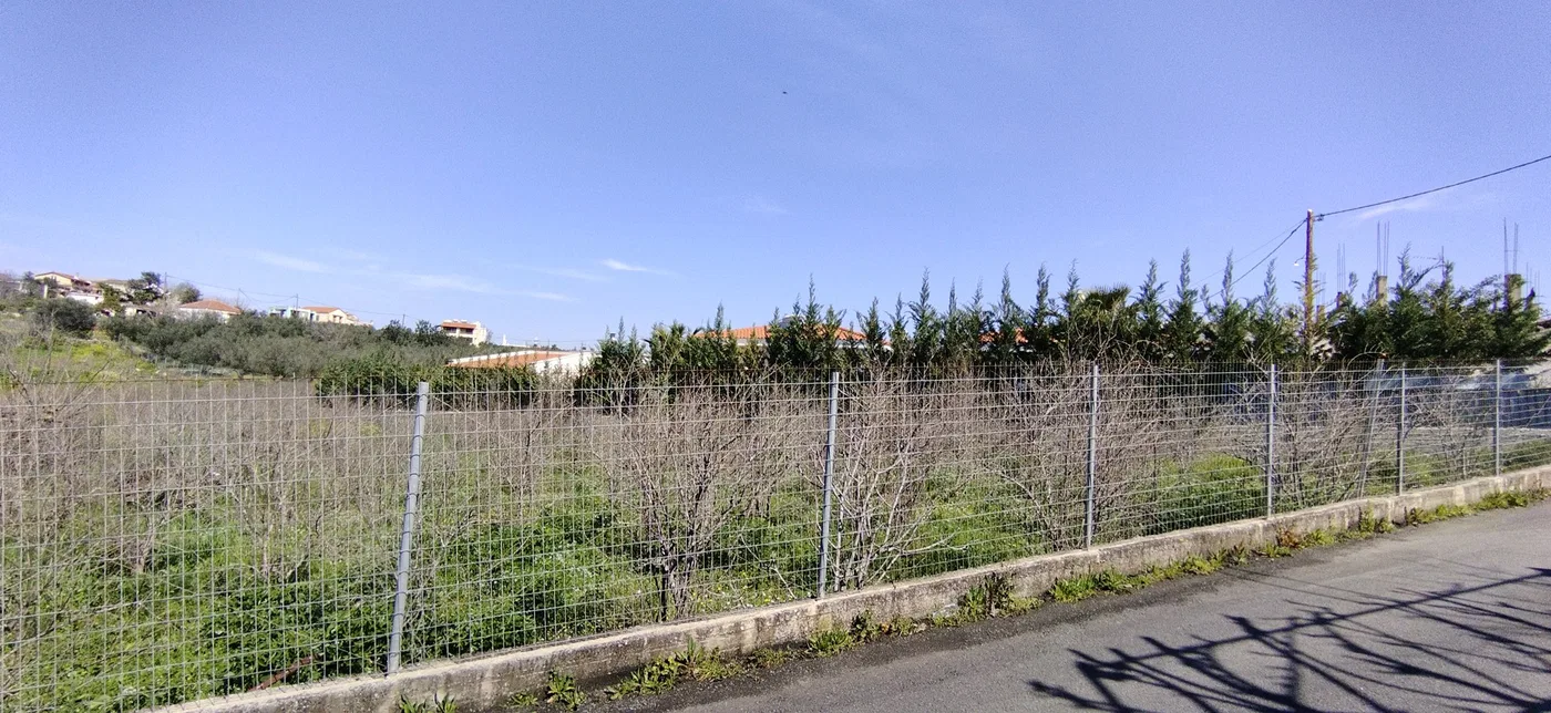 Seafront 1,000 m² Land for Sale in Kalyves, Apokoronas