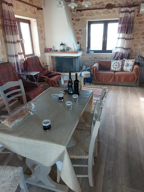 Seafront Two-Bedroom Villa for Sale in Rethymnon — photo 3