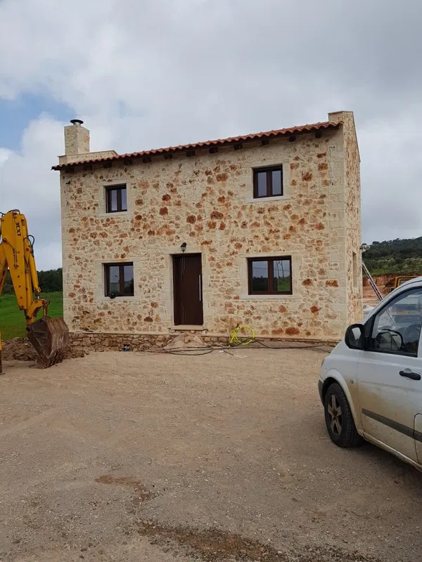 Seafront Two-Bedroom Villa for Sale in Rethymnon