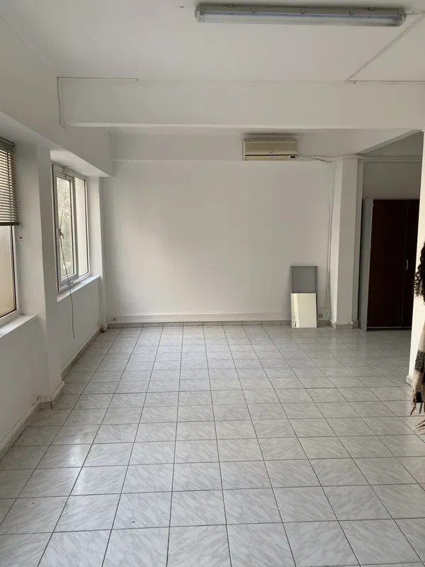 60 m² Business for Rent in Center Athens, Athens Center — photo 2
