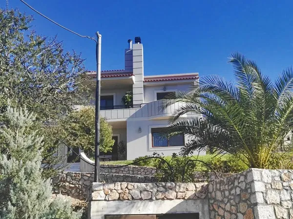 Sea-View 290 m² Villa with Four Bedrooms for Sale in Rhodes, Dodecanese Islands — photo 2