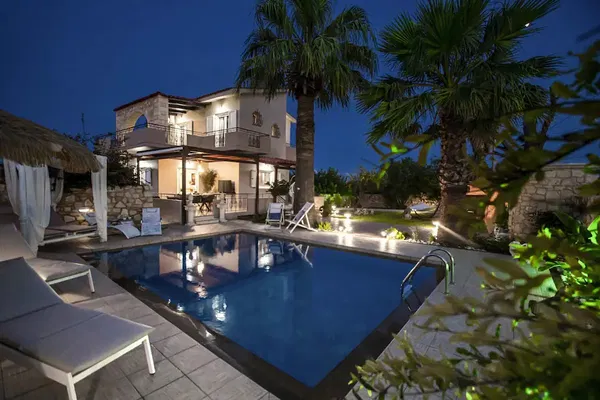 Three-Bedroom Villa for Sale in Kampani, Chania — photo 2