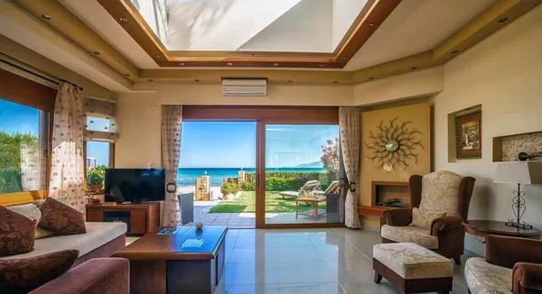 Sea-View Three-Bedroom Villa for Sale in Rafina, Rafina - Pikermi — photo 2