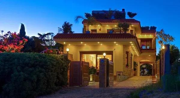 Sea-View Three-Bedroom Villa for Sale in Rafina, Rafina - Pikermi — photo 3
