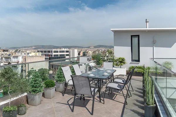 768 m² Building for Sale in Piraeus, Piraeus Suburbs — photo 5
