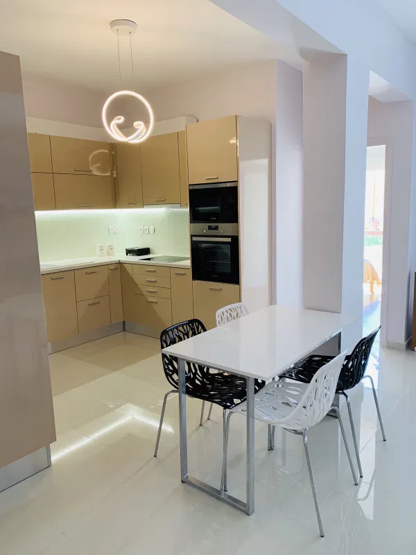 92 m² Two-Bedroom Apartment for Sale in Kallithea, Athens Southern suburbs — photo 5