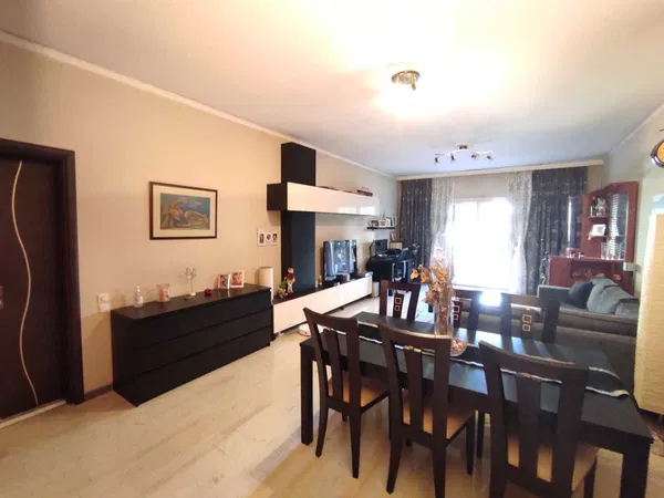96 m² Two-Bedroom Renovated Apartment for Sale in Nea Smyrni, Athens Southern suburbs — photo 3