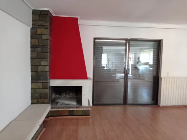 Sea View Three-Bedroom Apartment for Rent in Elliniko, Athens Southern suburbs — photo 4