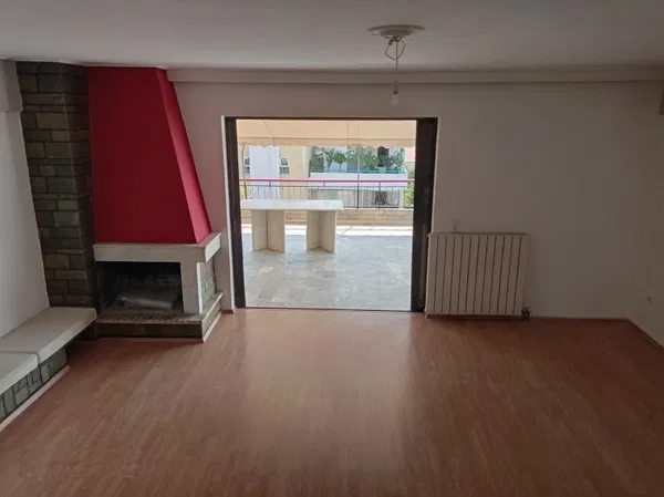 Sea View Three-Bedroom Apartment for Rent in Elliniko, Athens Southern suburbs — photo 5