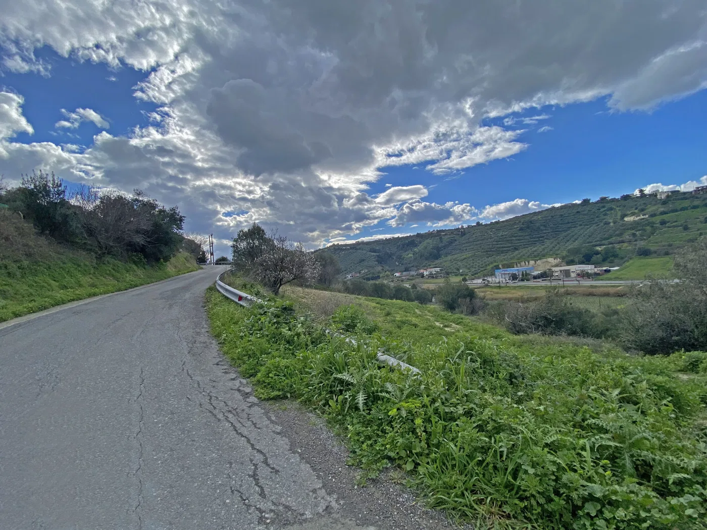1,400 m² Land for Sale in Heraklion