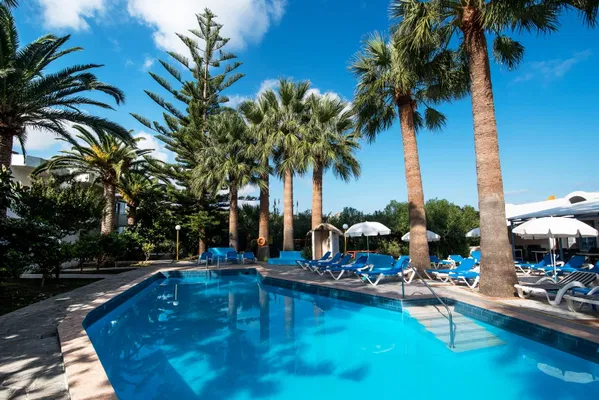 1900 m² Hotel for Sale in Heraklion — photo 2