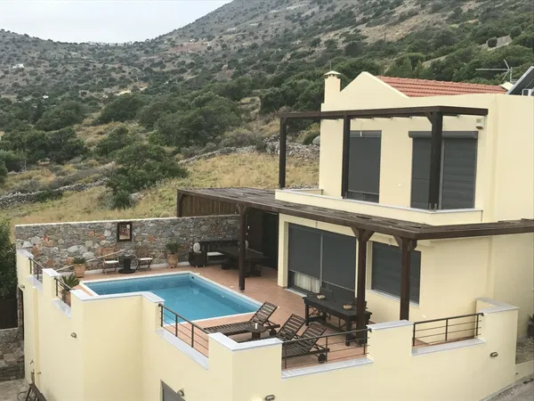 Sea View 170 m² Villa with Two Bedrooms for Sale in Elounda, Agios Nikolaos — photo 4