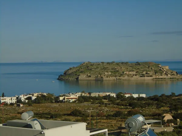Sea View 170 m² Villa with Two Bedrooms for Sale in Elounda, Agios Nikolaos — photo 2