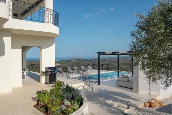 Seven-Bedroom Villa for Rent in Platanias, Chania — photo 5