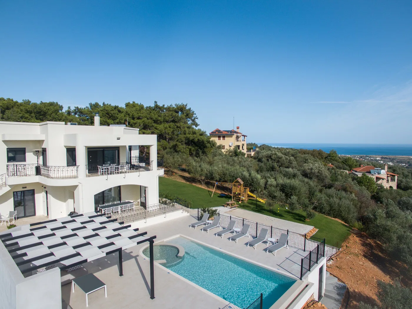 Seven-Bedroom Villa for Rent in Platanias, Chania