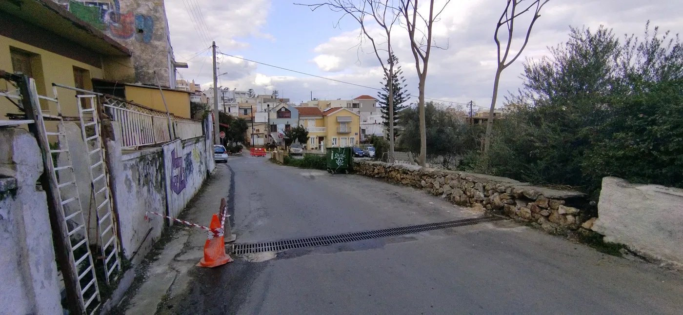 700 m² Land for Sale in Chalepa, Chania