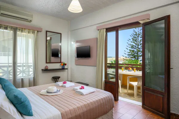 850 m² Hotel for Sale in Chania