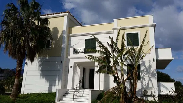 Five-Bedroom Seafront Villa for Sale in Rethymnon — photo 5