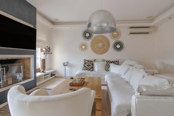 570 m² Villa with Four Bedrooms for Sale in Heraklion — photo 5