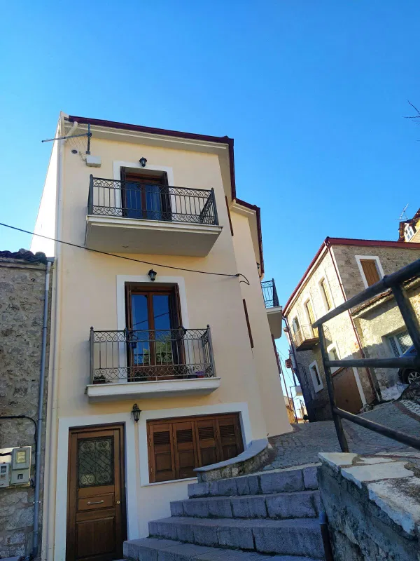Building for Sale in Arachova, Boeotia — photo 2