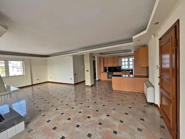 Renovated 130 m² Apartment with Three Bedrooms for Rent in Nea Smyrni, Athens Southern suburbs — photo 5