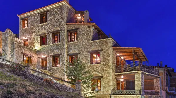 305 m² Hotel for Sale in Arachova, Boeotia — photo 2
