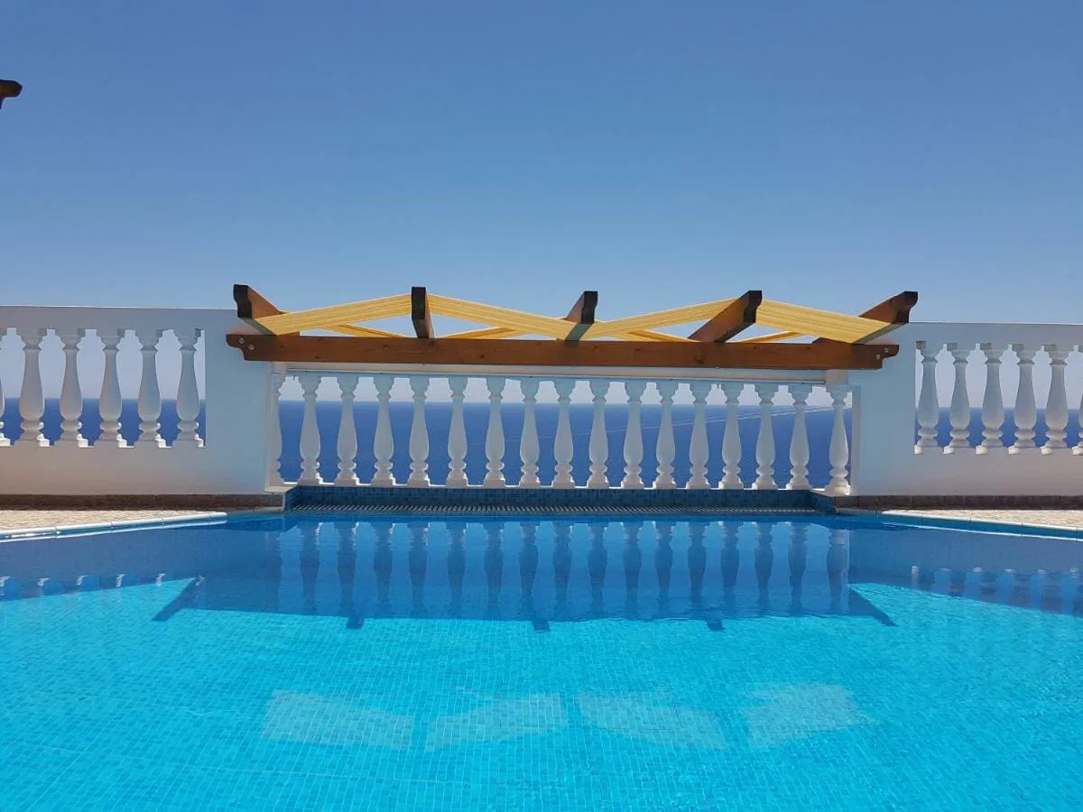 105 m² Villa with Three Bedrooms for Sale in Agios Georgios Lasithi, Lasithi