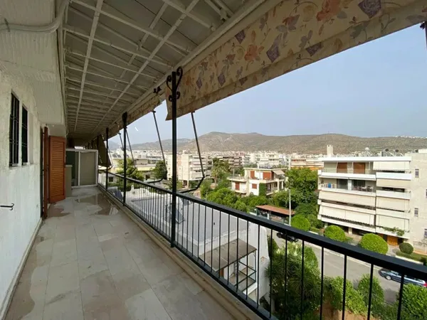 114 m² Renovated Three-Bedroom Apartment for Sale in Glyfada, Athens Southern suburbs