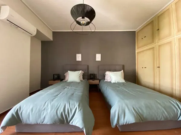 114 m² Renovated Three-Bedroom Apartment for Sale in Glyfada, Athens Southern suburbs — photo 5
