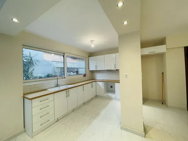 73 m² Two-Bedroom Apartment for Sale in Neos Kosmos, Athens Center — photo 3