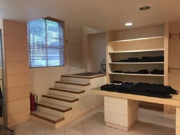 Shop for rent in Athens — photo 3