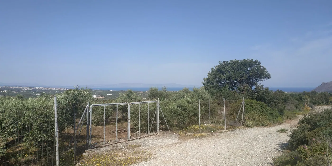 Sea-View 6,500 m² Plot for Sale in Chordaki, Akrotiri