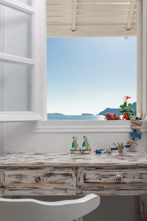 300 m² Sea-View Hotel for Sale in Santorini, Cyclades — photo 5