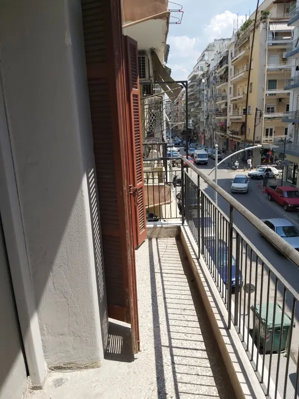 65 m² Two-Bedroom Apartment for Sale in Center Thessaloniki, Thessaloniki — photo 2