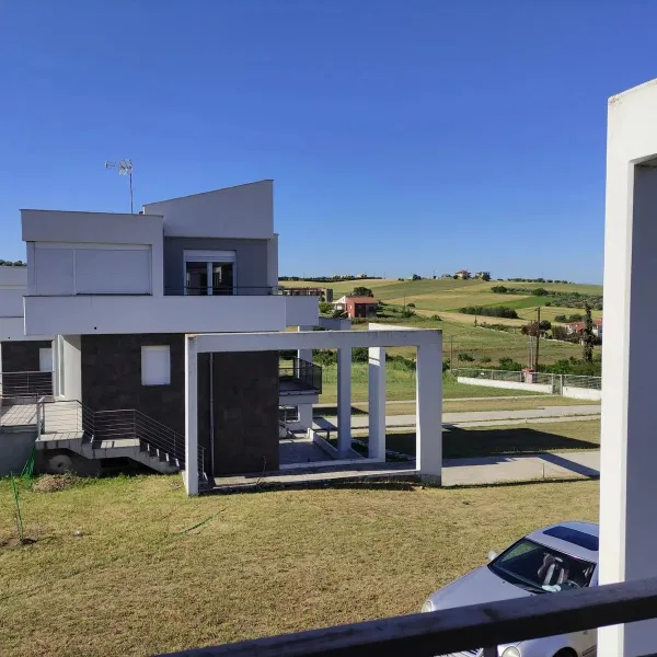 Sea-View 200 m² Villa with Three Bedrooms for Sale in Thermi Thessaloniki, Thessaloniki Eastern Suburbs — photo 3
