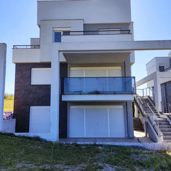 Sea-View 200 m² Villa with Three Bedrooms for Sale in Thermi Thessaloniki, Thessaloniki Eastern Suburbs