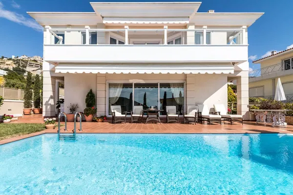 Three-Bedroom Seafront Villa for Sale in Saronida, Attica — photo 3