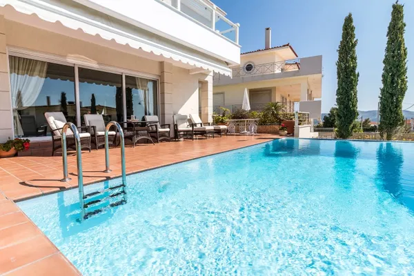 Three-Bedroom Seafront Villa for Sale in Saronida, Attica — photo 2