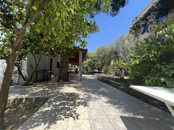650 m² Plot for Sale in Kifisia, Athens Northern suburbs — photo 2