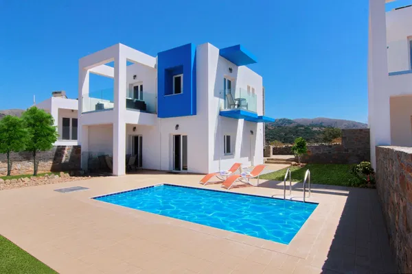 Three-Bedroom Villa for Sale in Agios Nikolaos, Lasithi