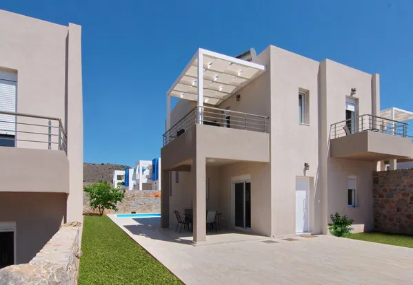 Two-Bedroom Villa for Sale in Agios Nikolaos, Lasithi — photo 3
