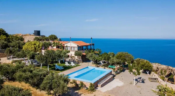 Sea View 220 m² Villa with Three Bedrooms for Sale in Kolymbari, Platanias — photo 4