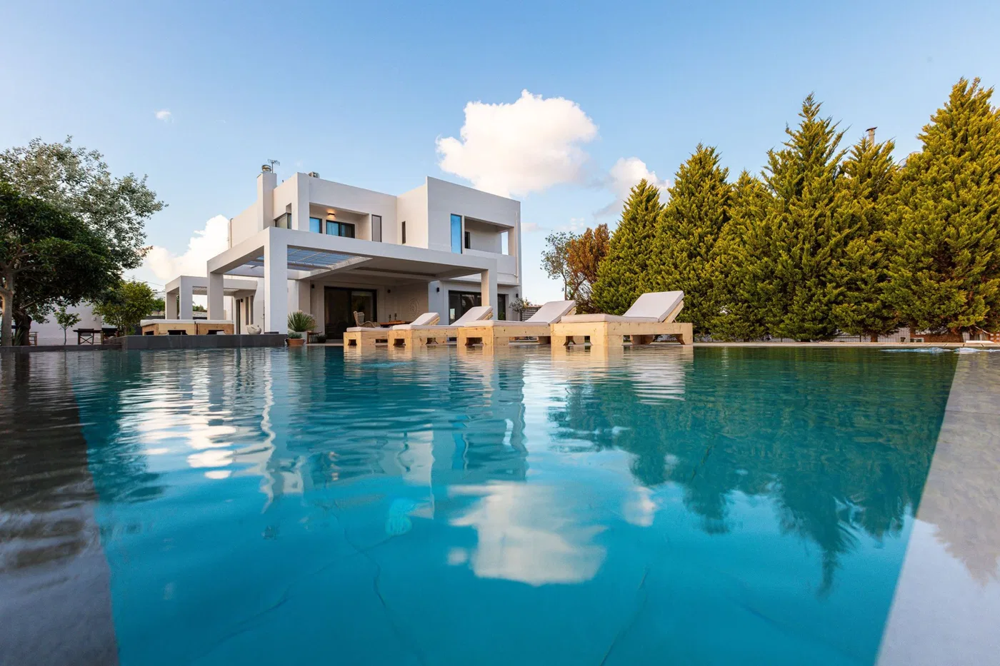 Sea-View 280 m² Villa with Five Bedrooms for Sale in Chania