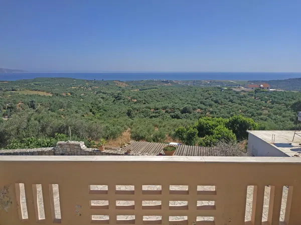 Sea-View Four-Bedroom Apartment for Sale in Polemarchi, Platanias