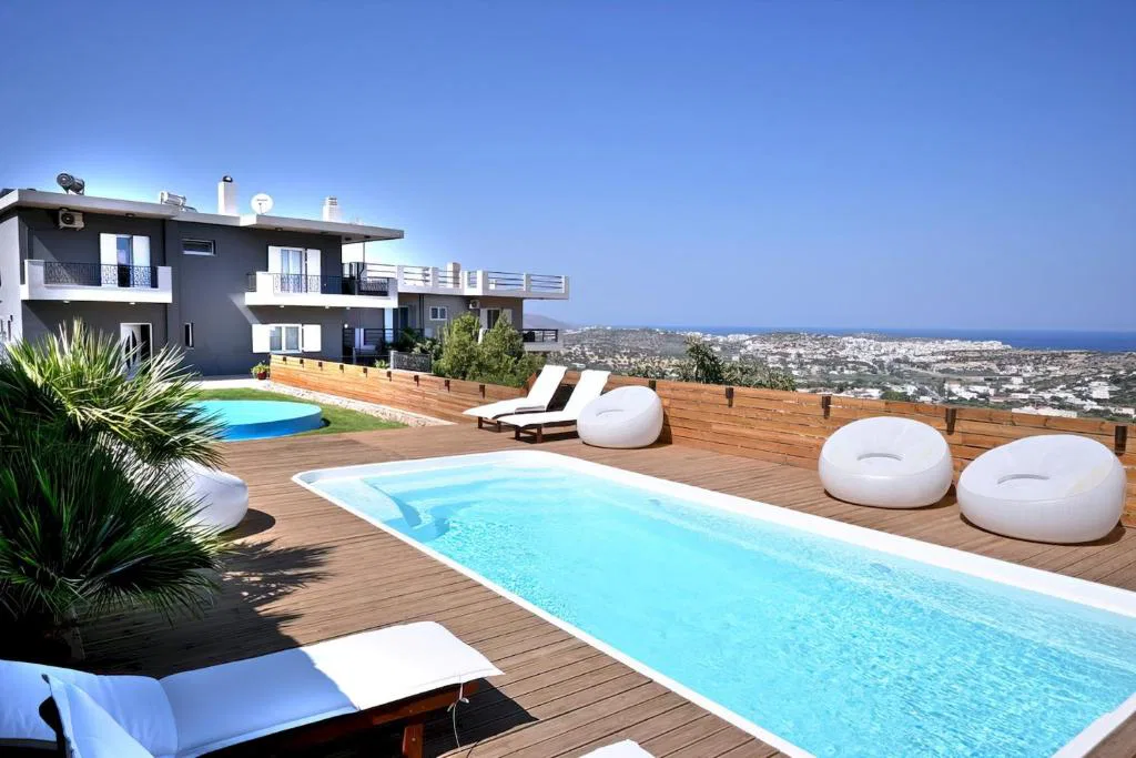 Sea View 180 m² Villa with Three Bedrooms for Sale in Agios Nikolaos, Lasithi