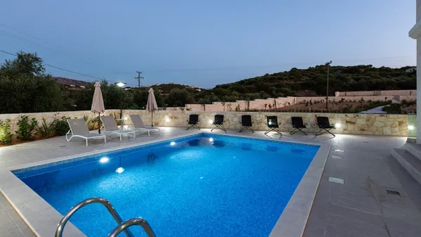 Five-Bedroom Villa for Sale in Almyrida, Apokoronas — photo 4