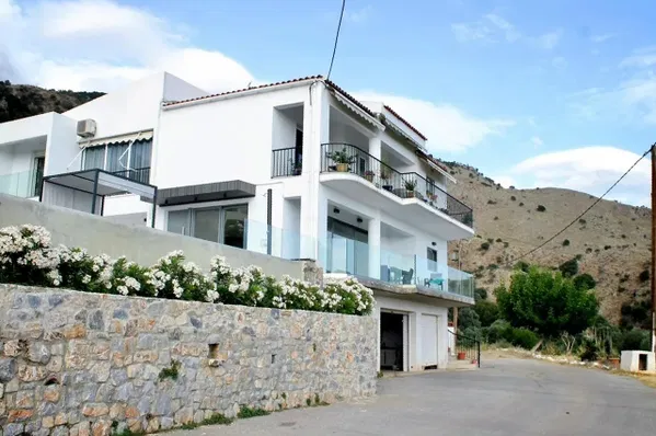 Sea View 120 m² Apartment with Three Bedrooms for Sale in Georgioupolis, Apokoronas — photo 2