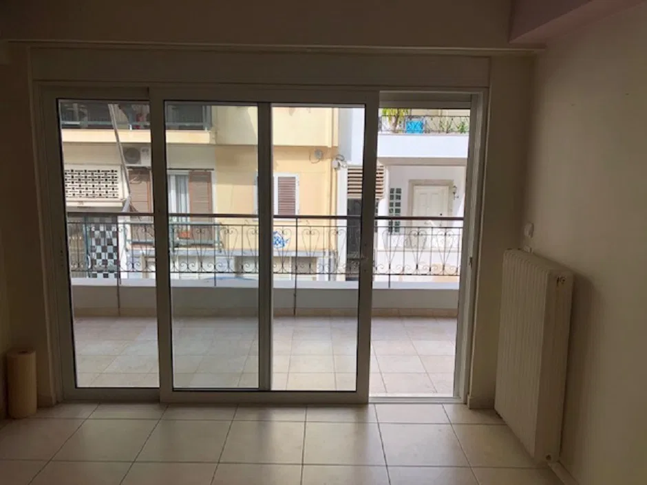68 m² Apartment with Two Bedrooms for Sale in Neos Kosmos, Athens Center