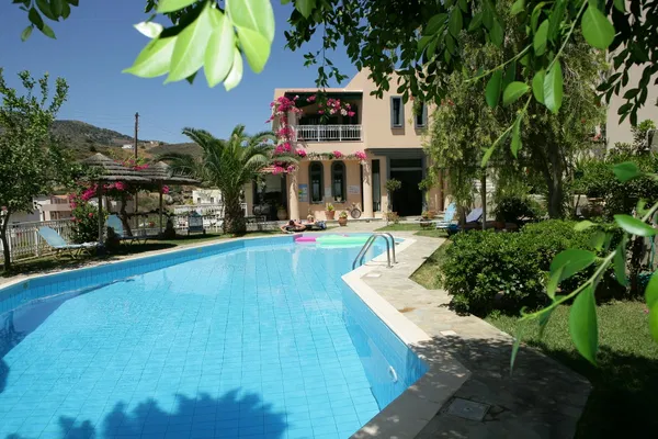 950 m² Hotel for Sale in Heraklion — photo 5